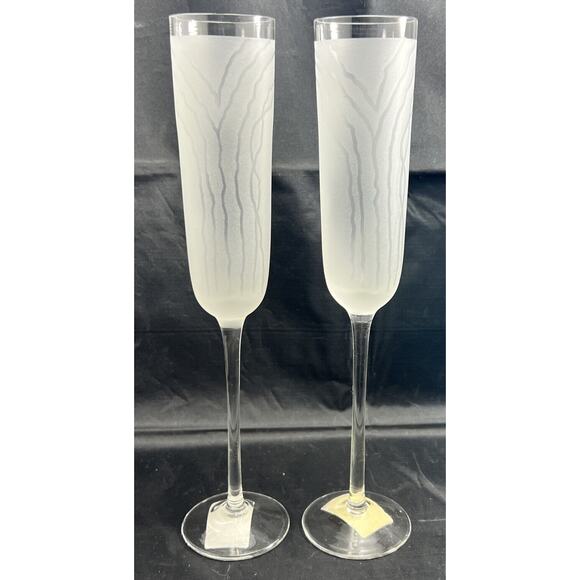 Bridget Dobson Nose to Nose Champagne Glasses. Lot of 2. - Picture 2 of 10